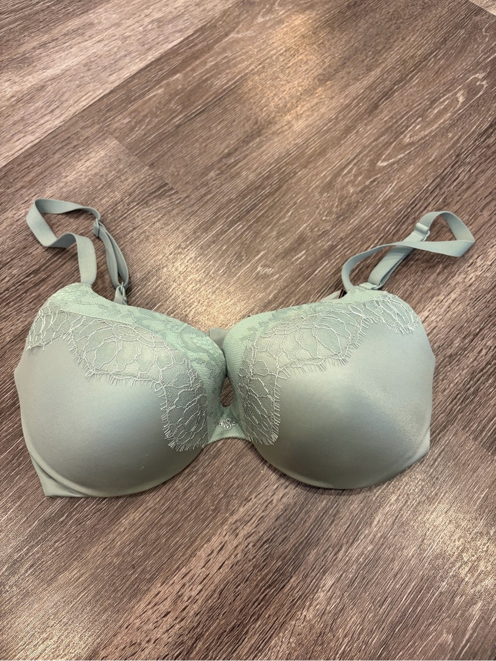 Women's Light Sage Lace-Trim Push-Up Bra